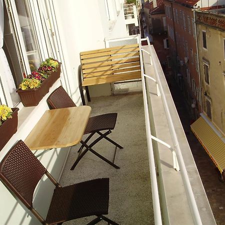 City Center Accommodation Ζαντάρ Εξωτερικό φωτογραφία