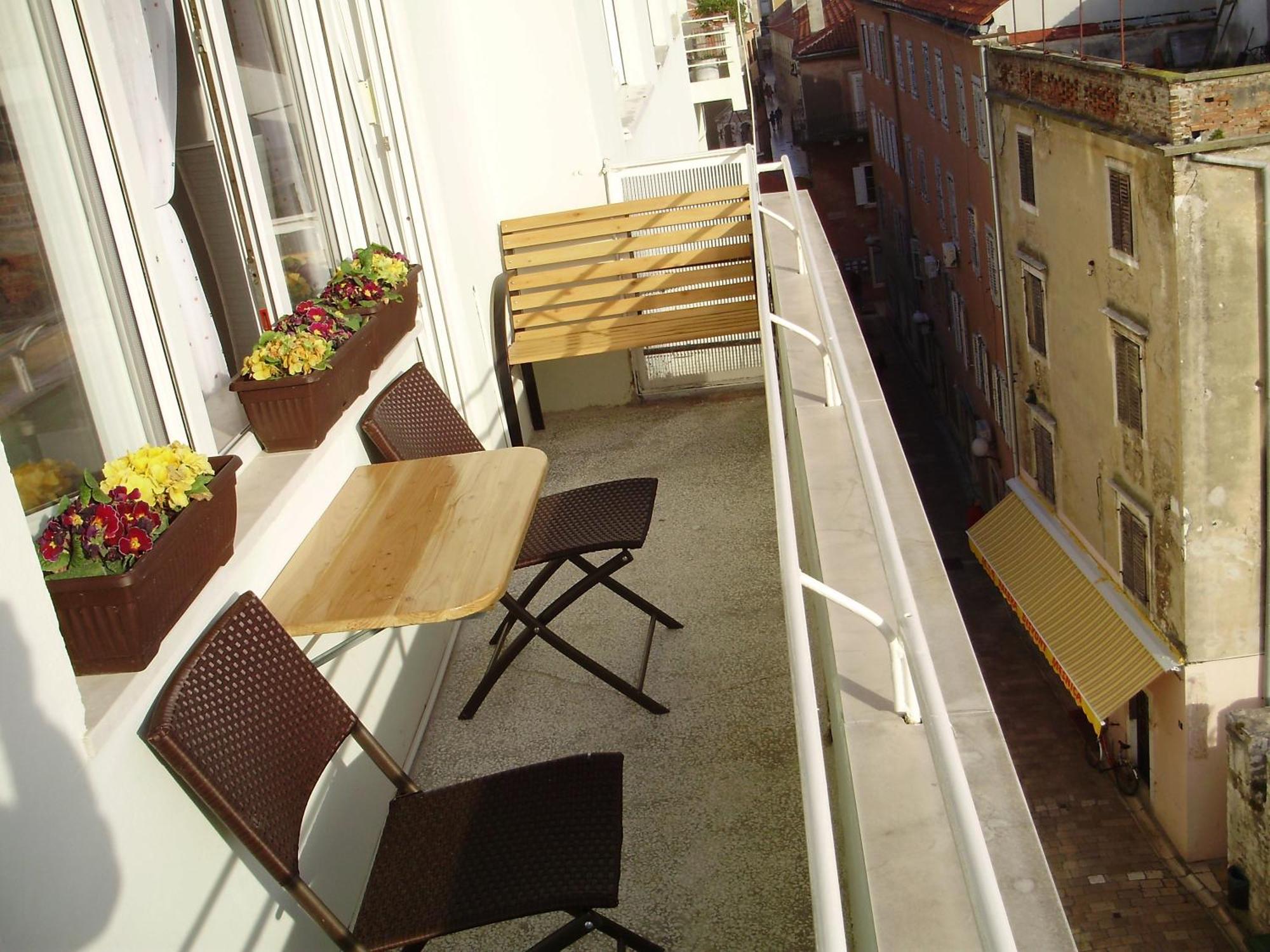 City Center Accommodation Ζαντάρ Εξωτερικό φωτογραφία