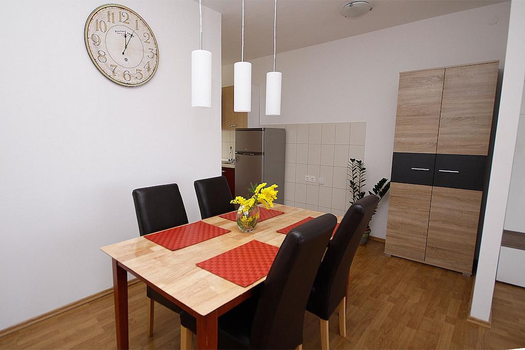 City Center Accommodation Ζαντάρ Εξωτερικό φωτογραφία