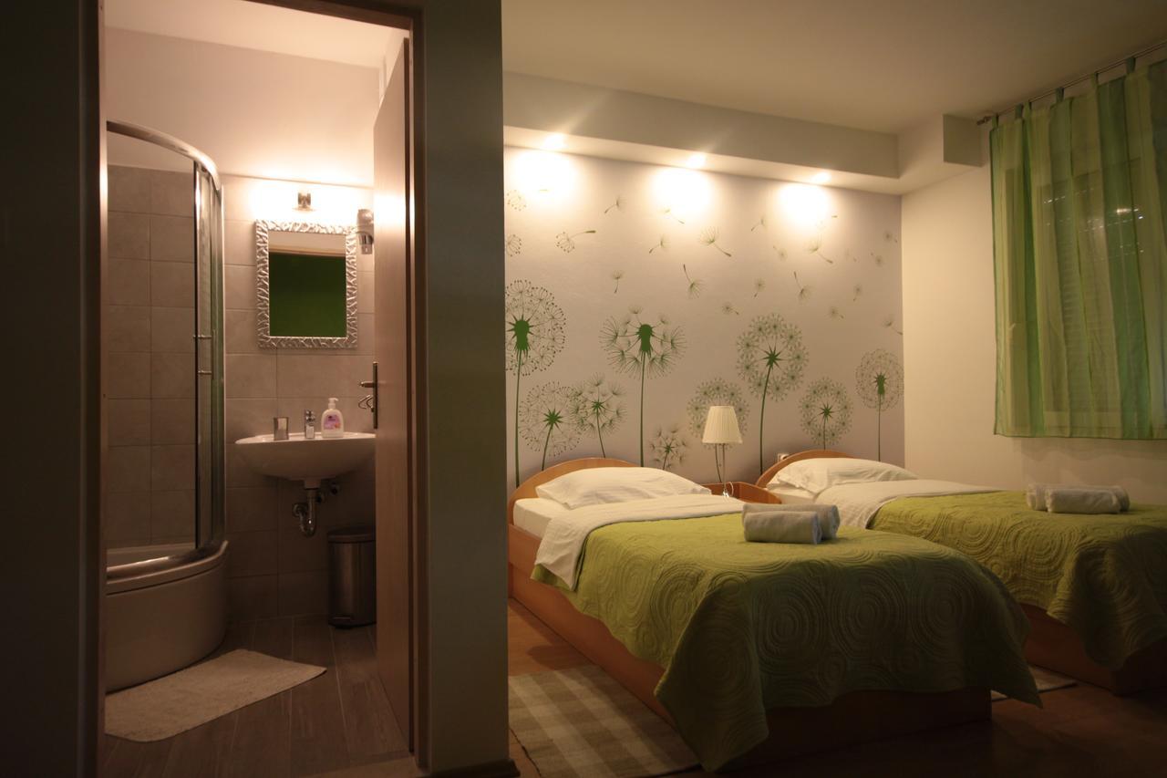 City Center Accommodation Ζαντάρ Εξωτερικό φωτογραφία